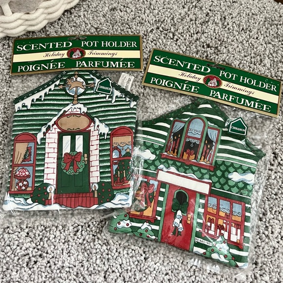 Two Fabric Potholders Christmas Homespun Look Dinner Table Trivet Kitchen Decor - Picture 8 of 10